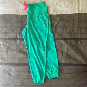 Figs Womens Scrub Set Safety Green